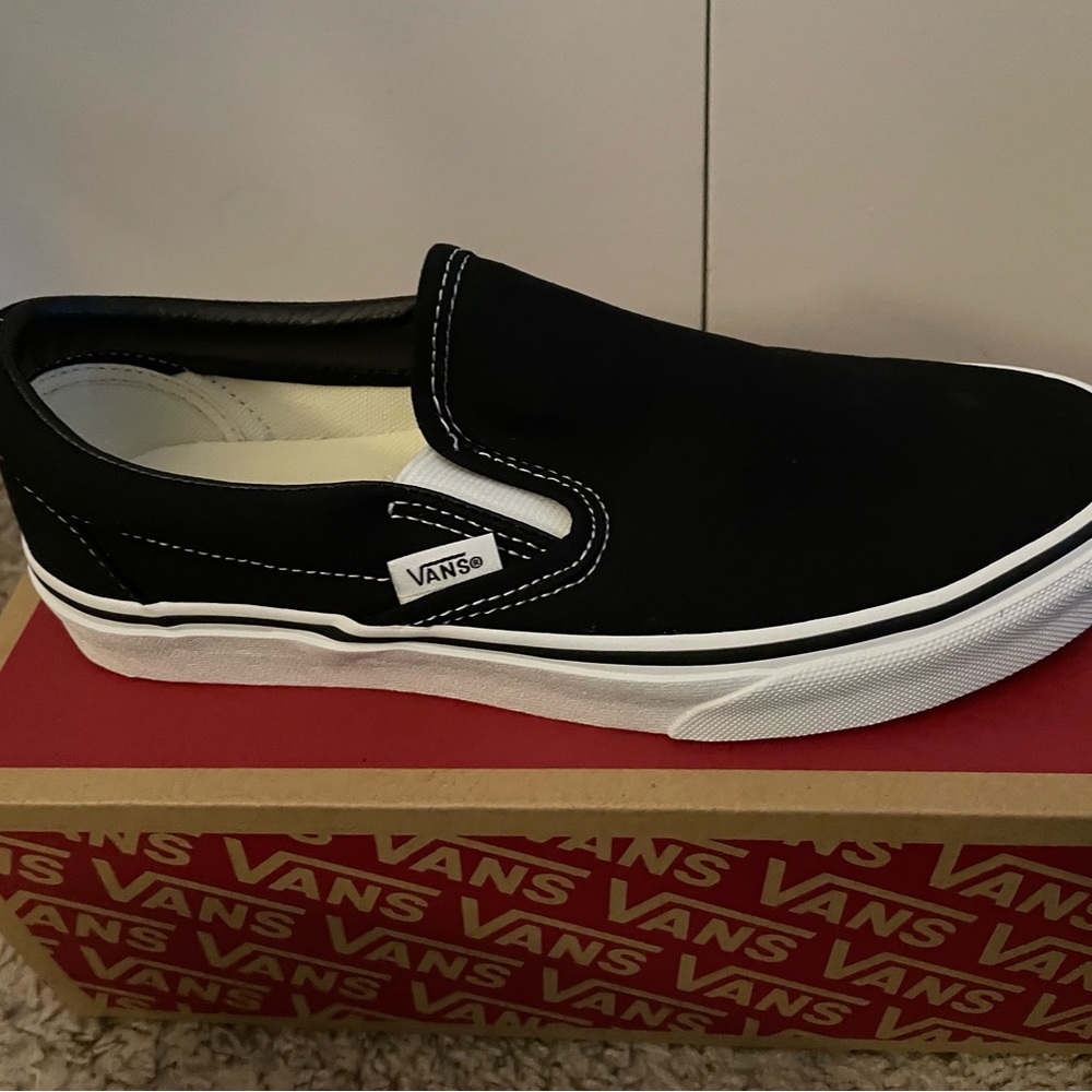 Black Vans 6.5 women/5mens